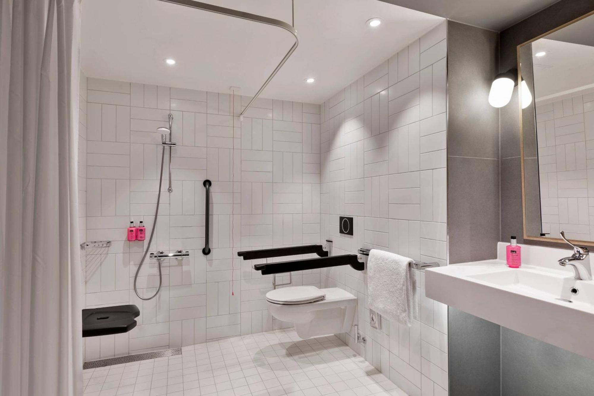 Moxy Bergen Hotel Bagian luar foto